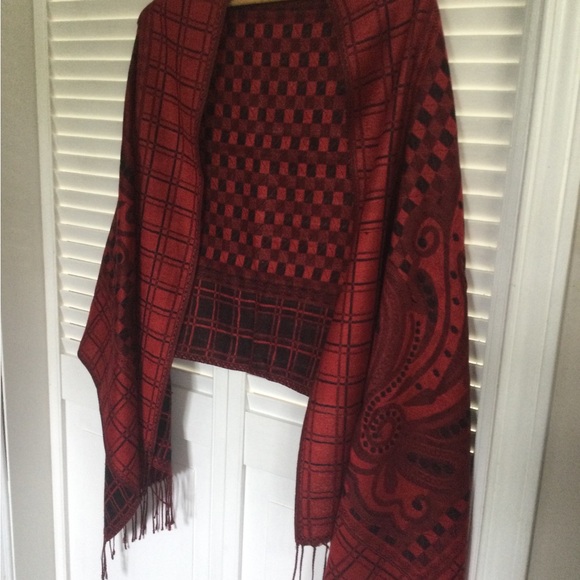 Pashmina Red/Black Scarf/Wrap - Picture 9 of 9